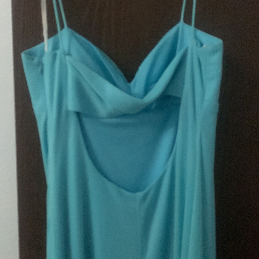 Beautiful prom dress worn once - Picture 2 of 3
